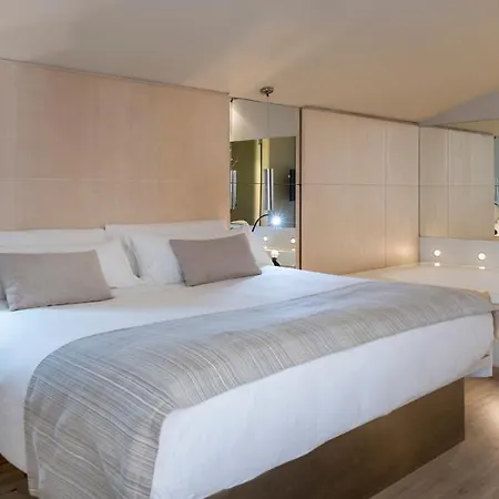 Hotel Cram