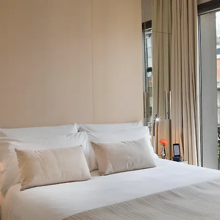 Cram Hotel
