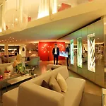 Cram Hotel