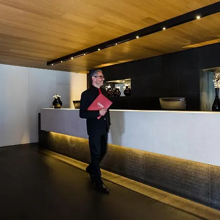Hotel Cram 4*